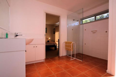 Suntrap Cove Bicheno - Australian Directory 32