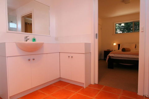 Suntrap Cove Bicheno - Australian Directory 16