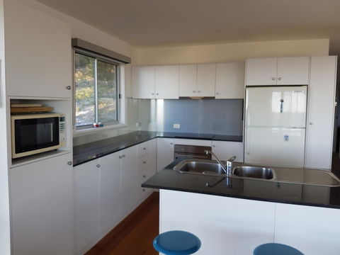 Suntrap Cove Bicheno - Australian Directory 42