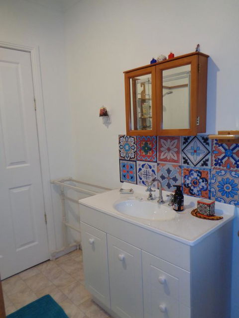 Post House Cottage - Australian Directory 13