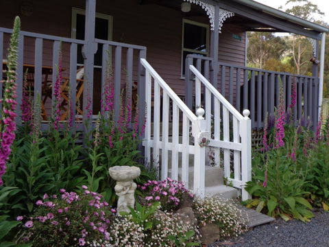 Post House Cottage - Australian Directory 2