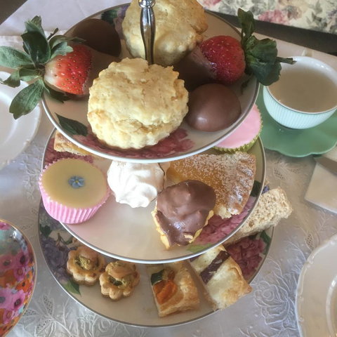 House On The Hill Bed And Breakfast - Australian Directory 5