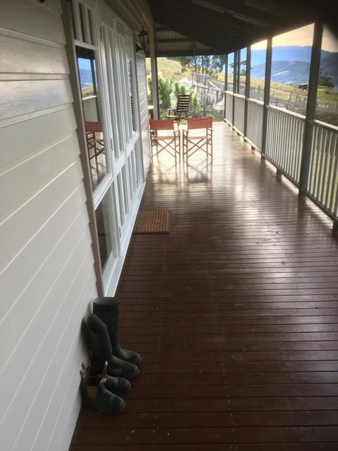 House On The Hill Bed And Breakfast - Australian Directory 3