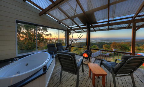 Island View Spa Cottage - Australian Directory 1