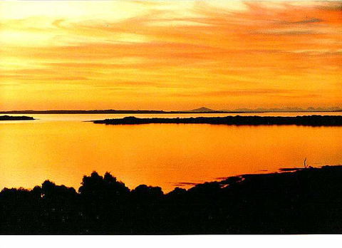 Island View Spa Cottage - Australian Directory 9