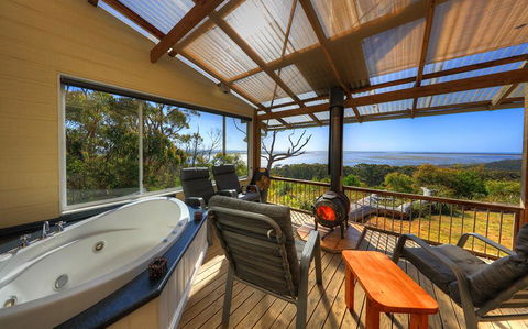 Island View Spa Cottage - Australian Directory 6