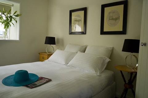 The Storekeeper's - Australian Directory 16