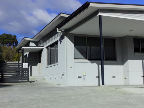 Hobart Villa - Australian Directory 12
