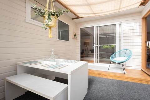 Penguin Beach House - Australian Directory 15