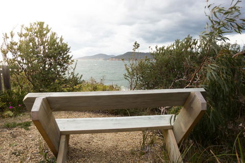 Larus Waterfront Cottage - Australian Directory 17