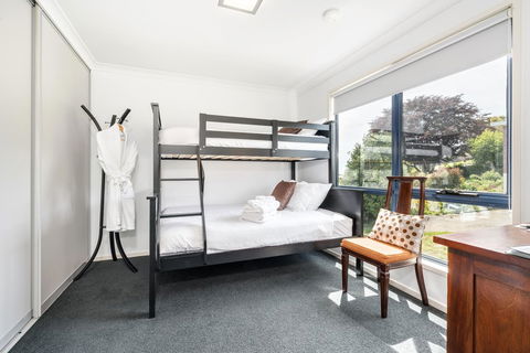 Madsen Retreat - Australian Directory 5