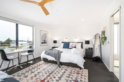 Madsen Retreat - Australian Directory 27