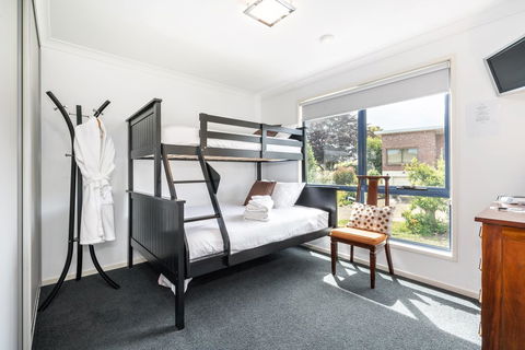 Madsen Retreat - Australian Directory 19