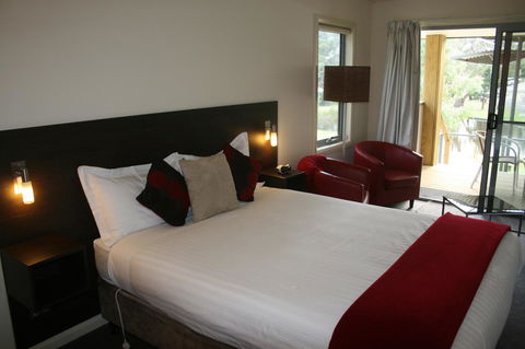 Bicheno By The Bay - Australian Directory 34