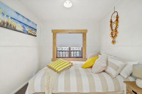 Aqua Beachfront! - Australian Directory 21