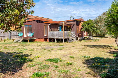 Aqua Beachfront! - Australian Directory 7