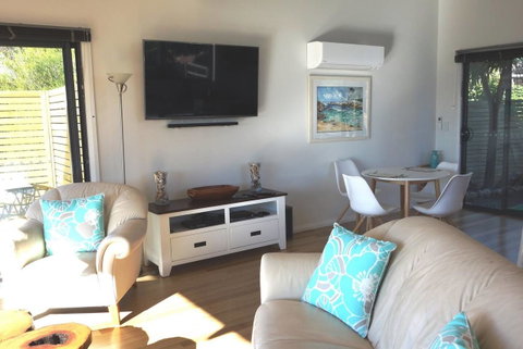 THE LOFT @ Bay Of Fires Seascape - Australian Directory 13
