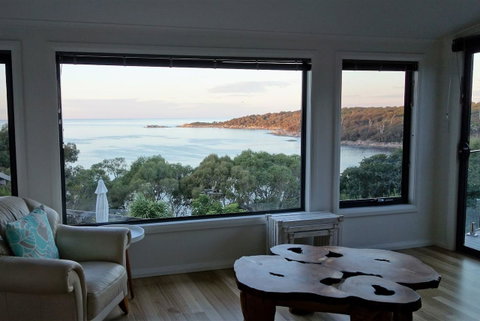 THE LOFT @ Bay Of Fires Seascape - Australian Directory 6