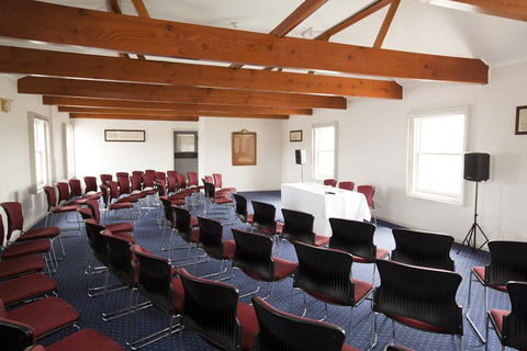 Edgewater Hotel - Australian Directory 35