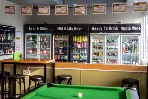 Edgewater Hotel - Australian Directory 3