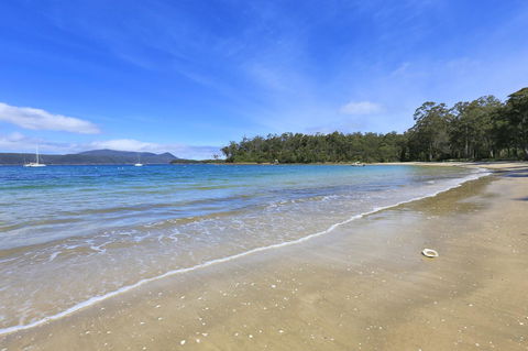 Stewarts Bay Lodge - Australian Directory 13