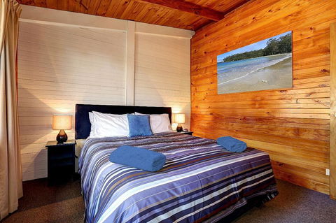 Stewarts Bay Lodge - Australian Directory 37