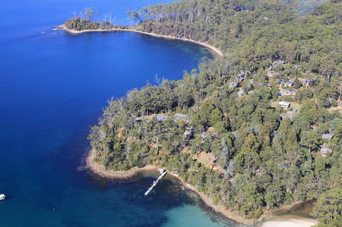 Stewarts Bay Lodge - Australian Directory 16