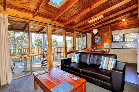 Stewarts Bay Lodge - Australian Directory 39
