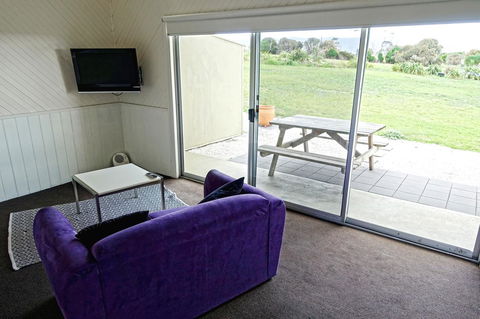 Diamond Island Resort & Bicheno Penguin Show - Australian Directory 15