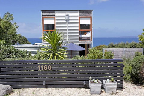 Holland House Bay Of Fires - Australian Directory 3