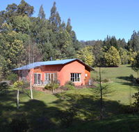 Whispering Spirit Holiday Cottages  Mini Ponies - Australian Directory