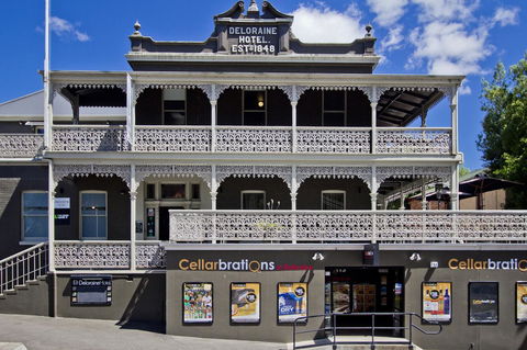 Deloraine Hotel - Australian Directory 31