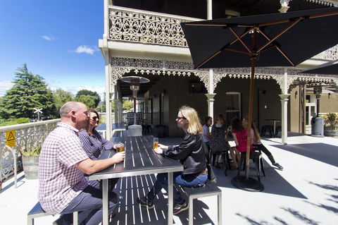 Deloraine Hotel - Australian Directory 9