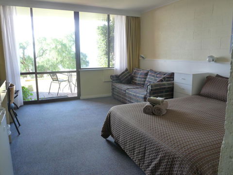 Swansea Motor Inn Tasmania - Australian Directory 21