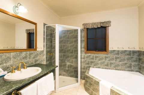 Cradle Forest Inn - Australian Directory 27