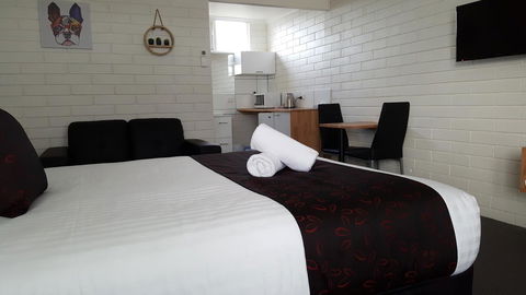 Anchor Wheel Motel - Australian Directory 19