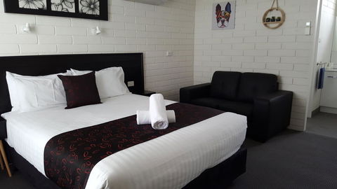 Anchor Wheel Motel - Australian Directory 16