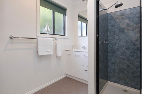 Kingfisher Cottage - Australian Directory 2
