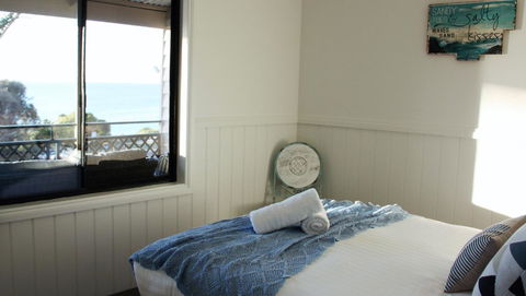 Kingfisher Cottage - Australian Directory 11