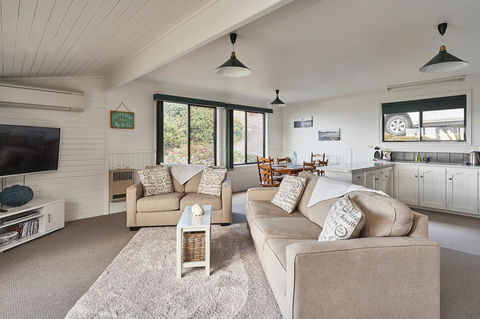 Kingfisher Cottage - Australian Directory 4