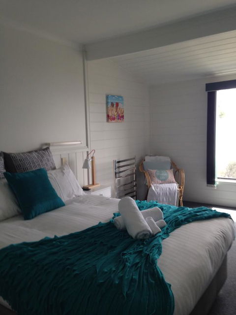 Kingfisher Cottage - Australian Directory 23