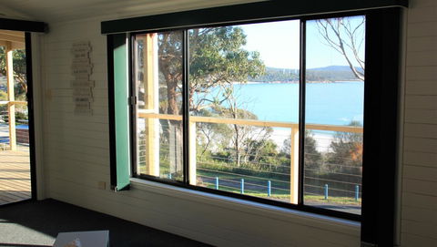 Kingfisher Cottage - Australian Directory 13