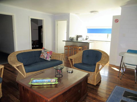 Orford Prosser Holiday Units - Australian Directory 20