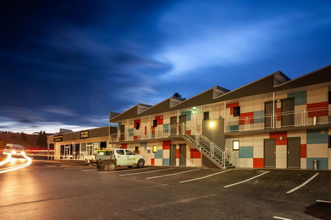 Kingston Hotel - Australian Directory 27