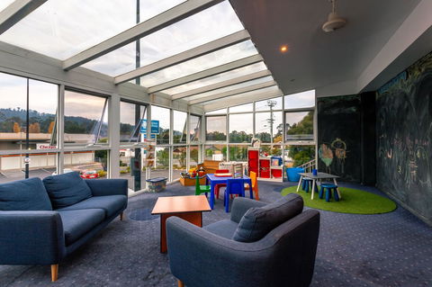 Kingston Hotel - Australian Directory 20