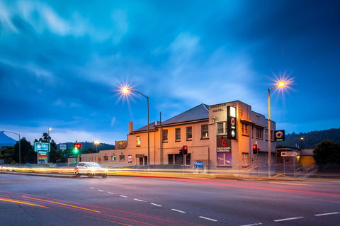 Kingston Hotel - Australian Directory 23