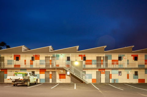 Kingston Hotel - Australian Directory 25