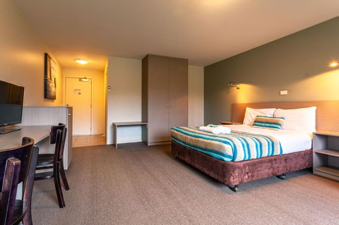 Kingston Hotel - Australian Directory 9