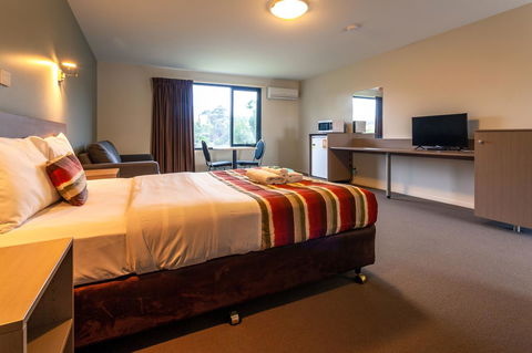 Kingston Hotel - Australian Directory 7