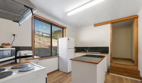 Return To Sender Lodge - Australian Directory 7